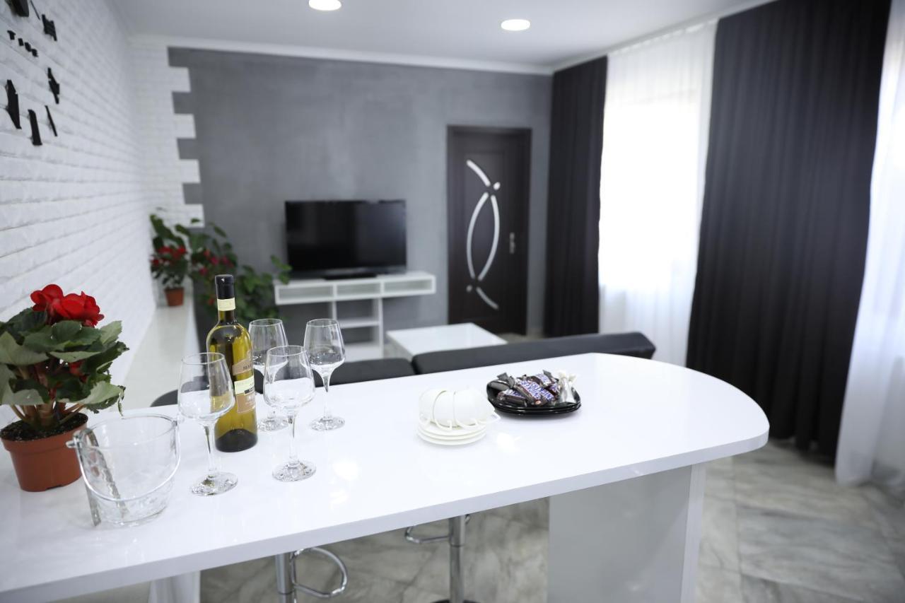 Crystal Apartments Tbilisi Ngoại thất bức ảnh